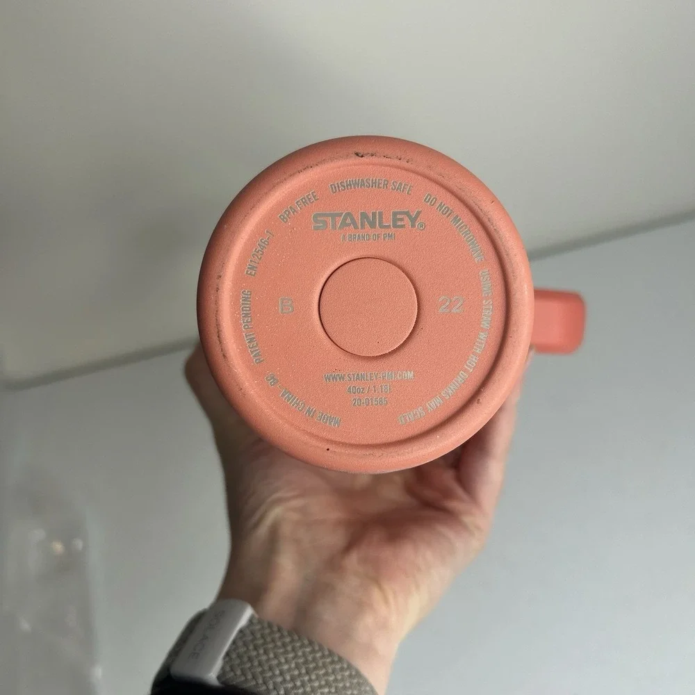 Stanley Adventure Quencher Travel Tumbler 40 oz Grapefruit NO STRAW - Picture 5 of 5